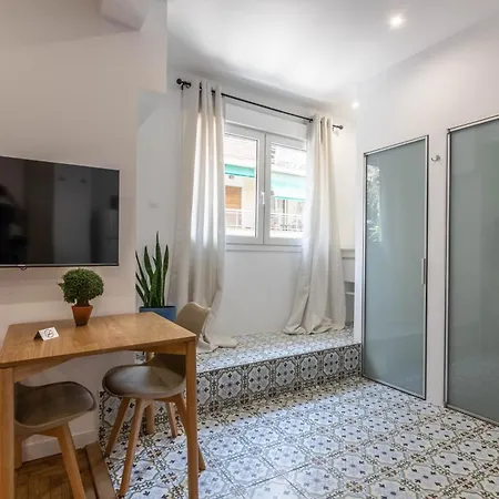 Apartment Aris Ampelokipoi *